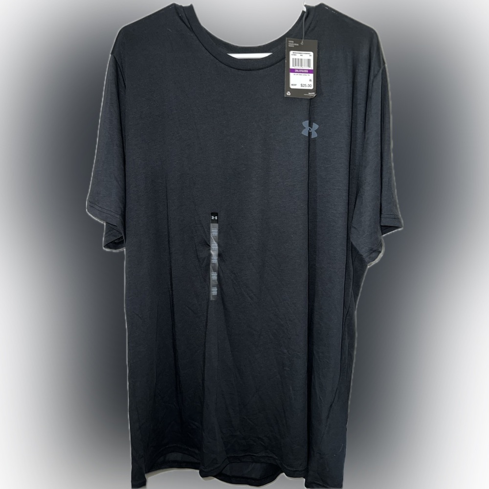 Men's Under Armour Left Chest Logo Short Sleeve shirt. Size XXL